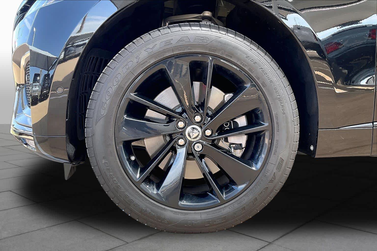 Used 2026 Jaguar F-PACE R-Dynamic S AWD/4WD image 12