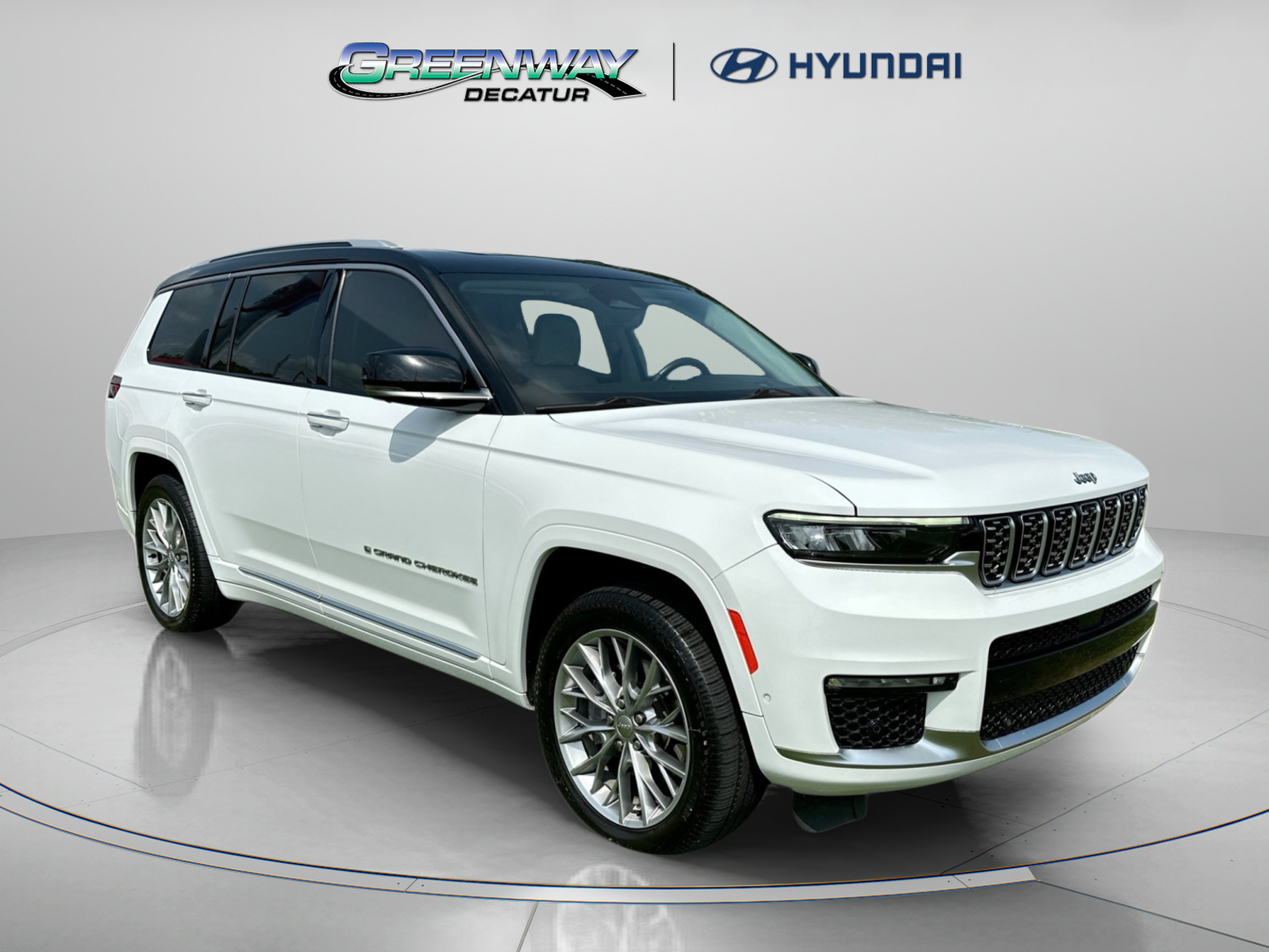 Used 2022 Jeep Grand Cherokee L Summit w/ Advanced Protech Group IV AWD/4WD image 2