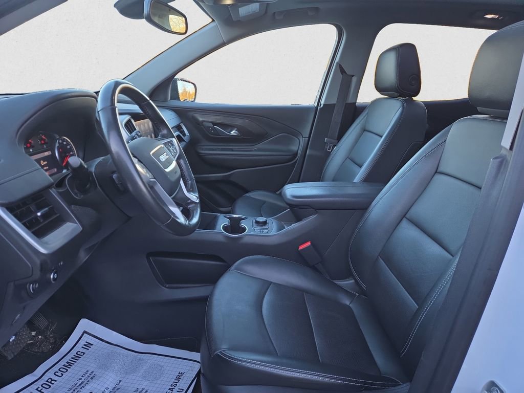 Used 2022 GMC Terrain SLT w/ Elevation Edition image 10