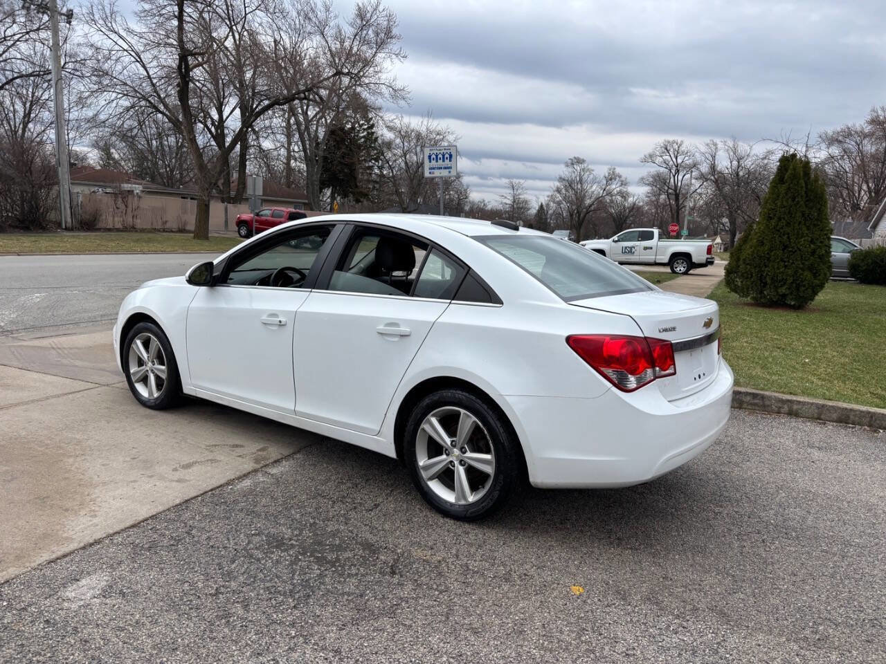 Used 2015 Chevrolet Cruze LT image 13
