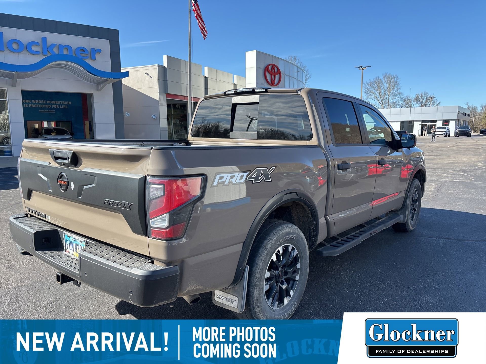 Used 2021 Nissan Titan PRO-4X w/ Pro-4x Convenience Package image 4