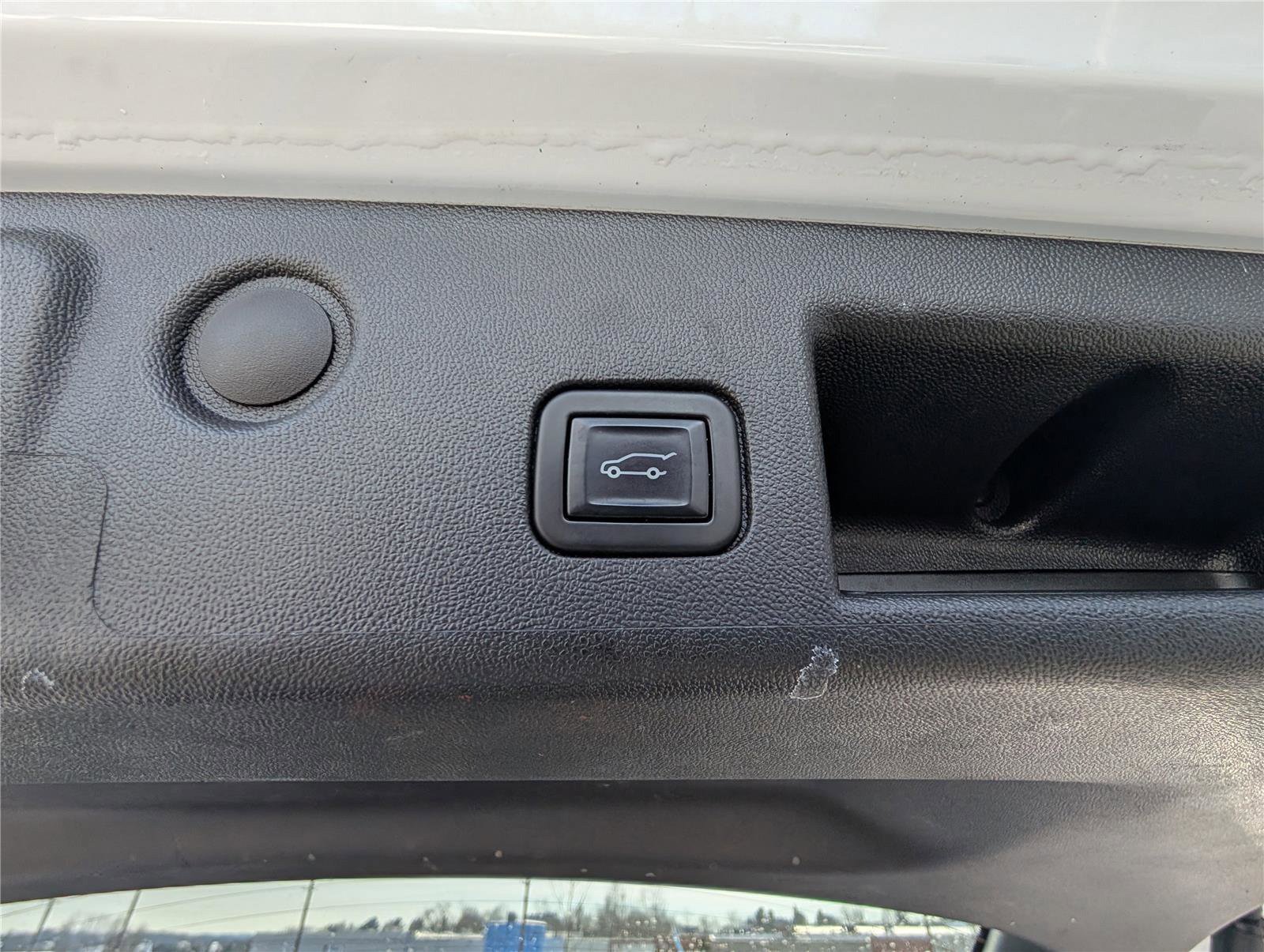 Used 2022 Chevrolet Equinox LT AWD/4WD image 13