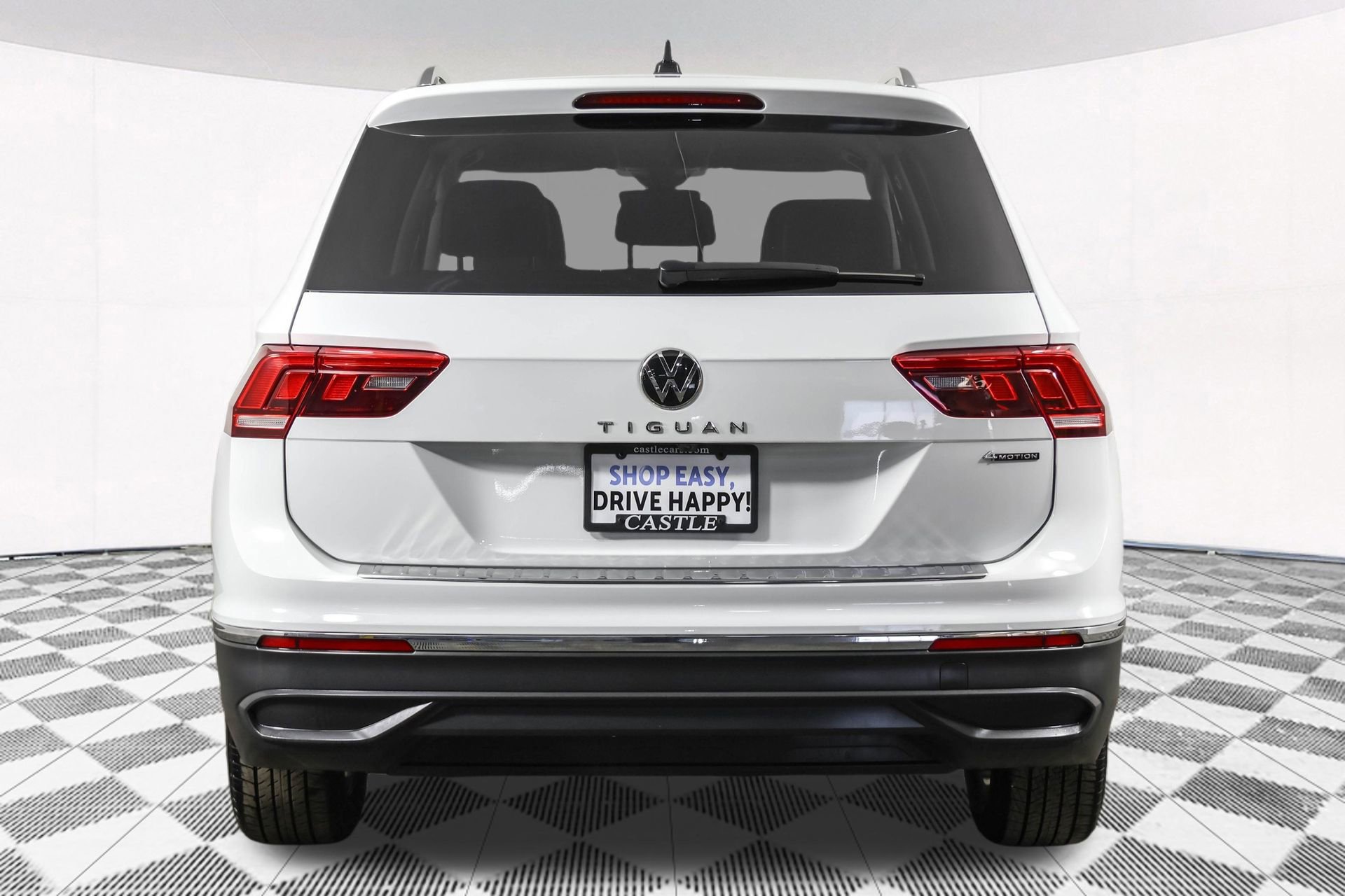 Used 2024 Volkswagen Tiguan Wolfsburg Edition image 16