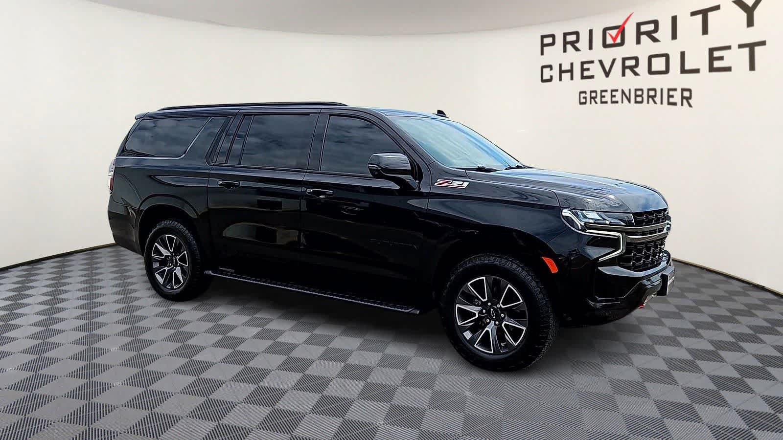Used 2021 Chevrolet Suburban Z71 w/ Z71 Signature Package AWD/4WD image 2