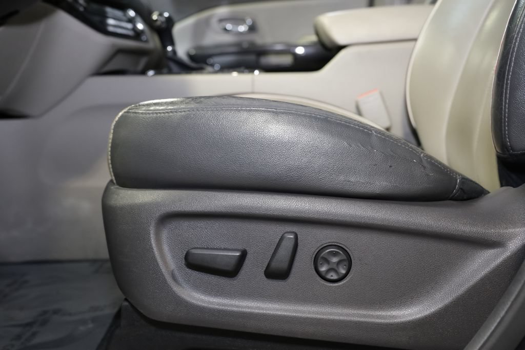 Used 2016 Kia Sedona SX FWD image 14
