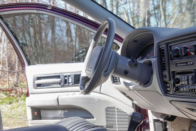 Used 1996 Chevrolet Impala SS RWD image 33