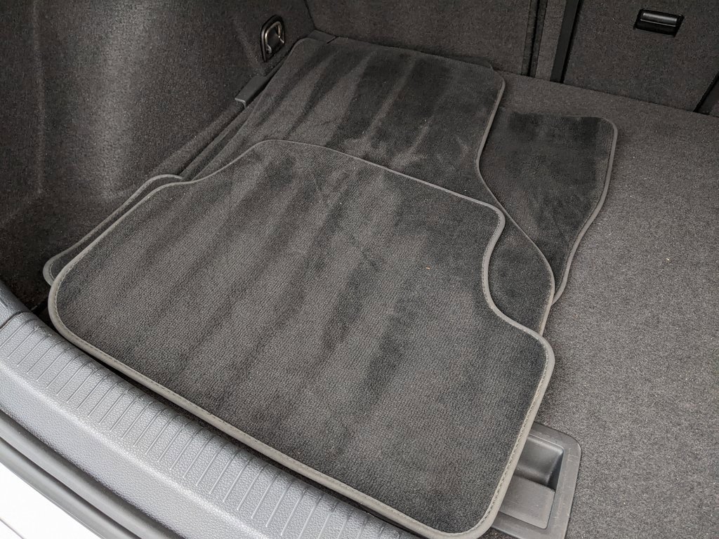 Used 2019 Volkswagen e-Golf SE w/ Driver Assistance Package image 28