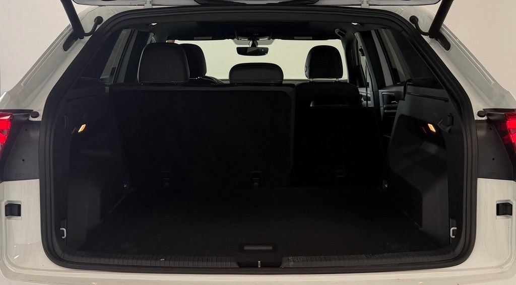 Used 2021 Volkswagen Atlas Cross Sport SE AWD/4WD image 26