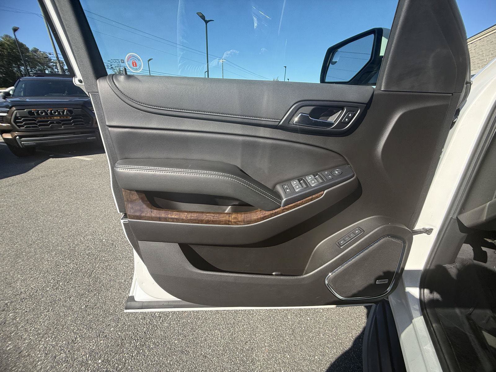 Used 2019 Chevrolet Tahoe LT AWD/4WD image 16