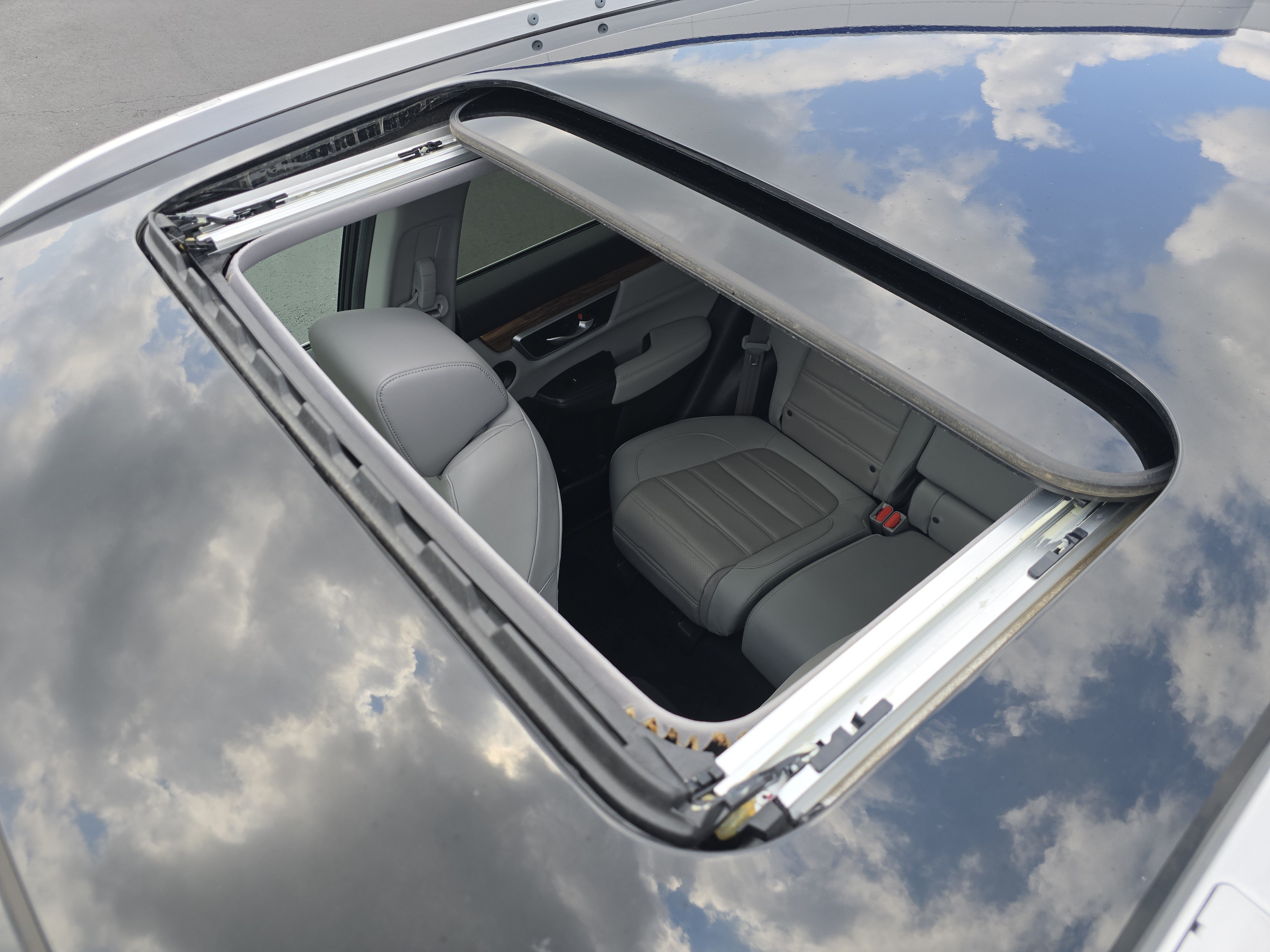 Used 2020 Honda CR-V Touring image 9