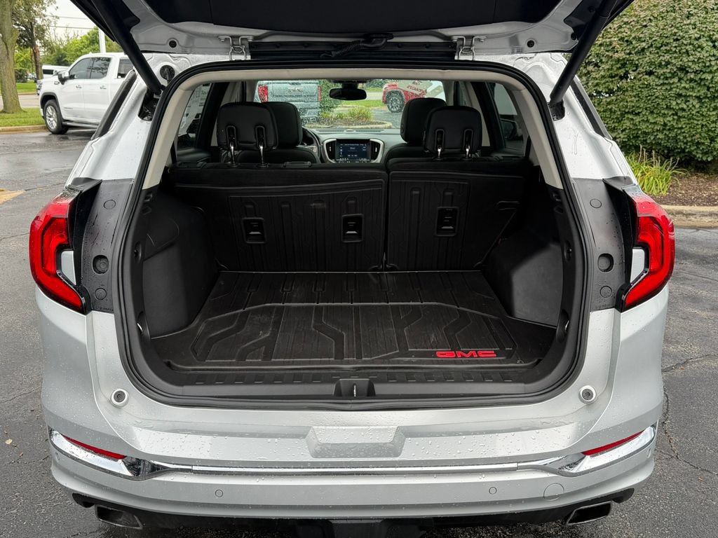 Certified 2019 GMC Terrain Denali w/ Advanced Safety Package AWD/4WD image 10