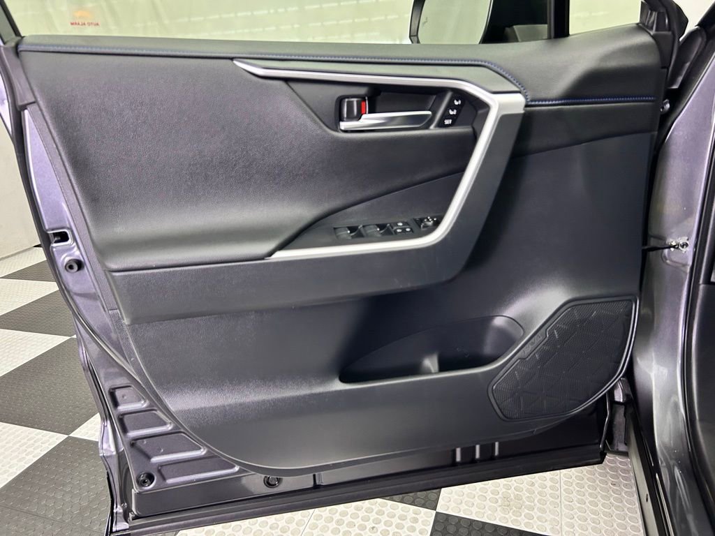 Used 2023 Toyota RAV4 XSE image 13