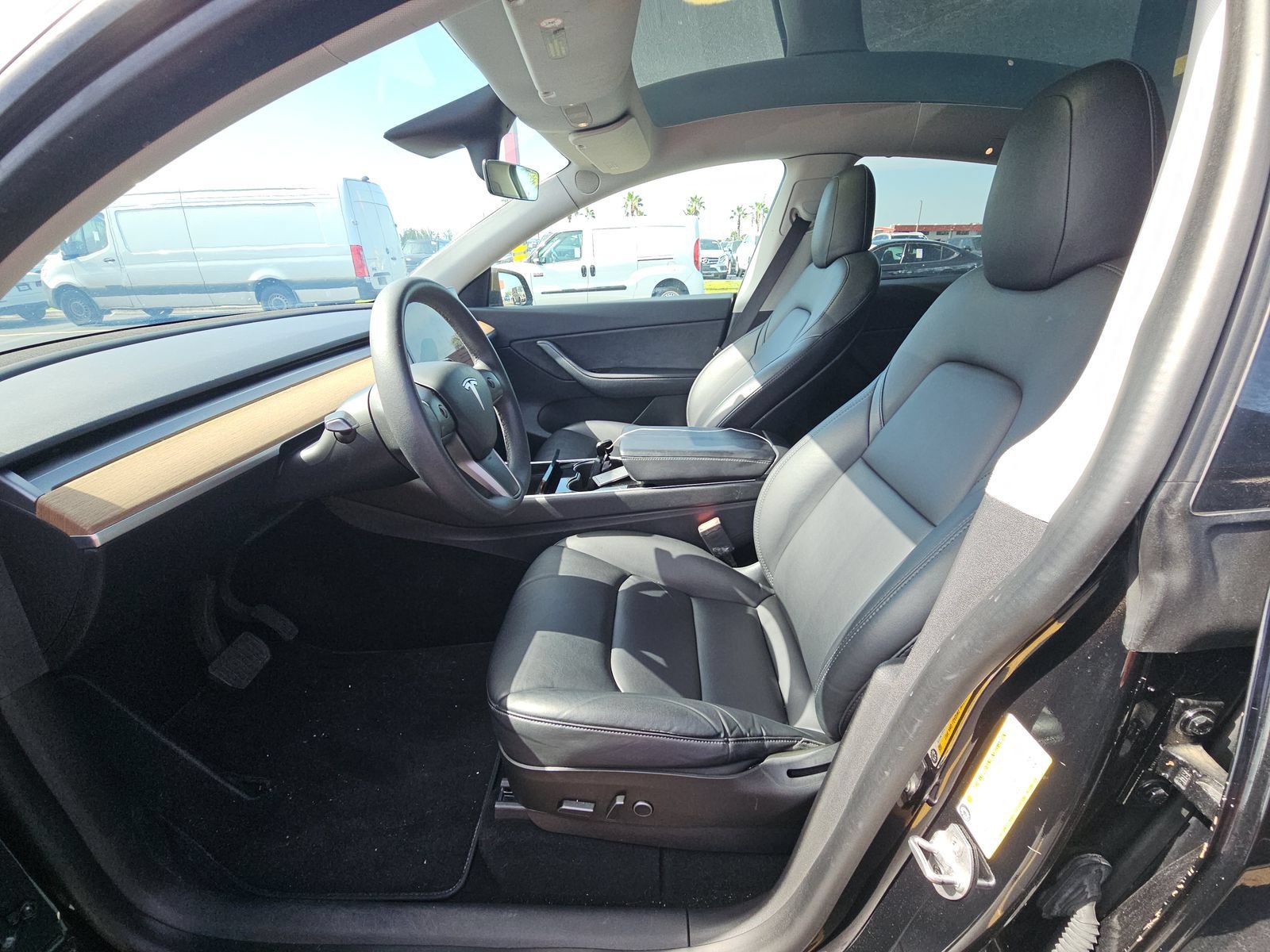 Used 2021 Tesla Model Y Long Range AWD/4WD image 3