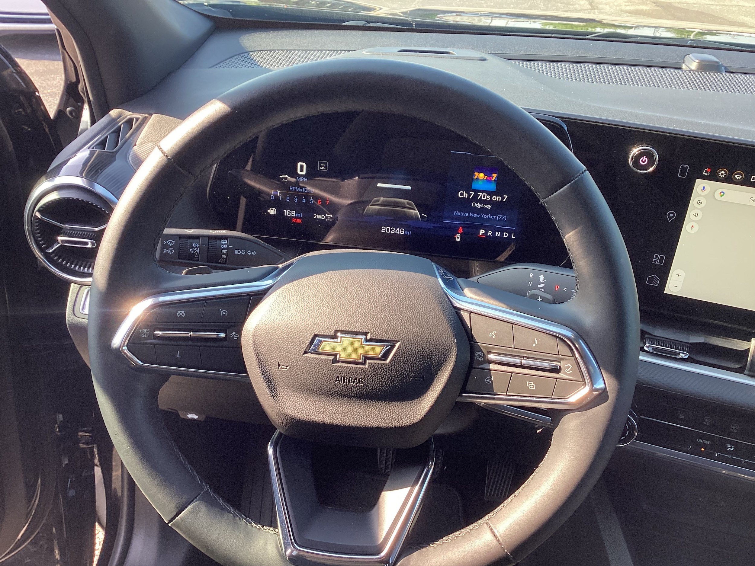 Used 2025 Chevrolet Equinox LT AWD/4WD image 16