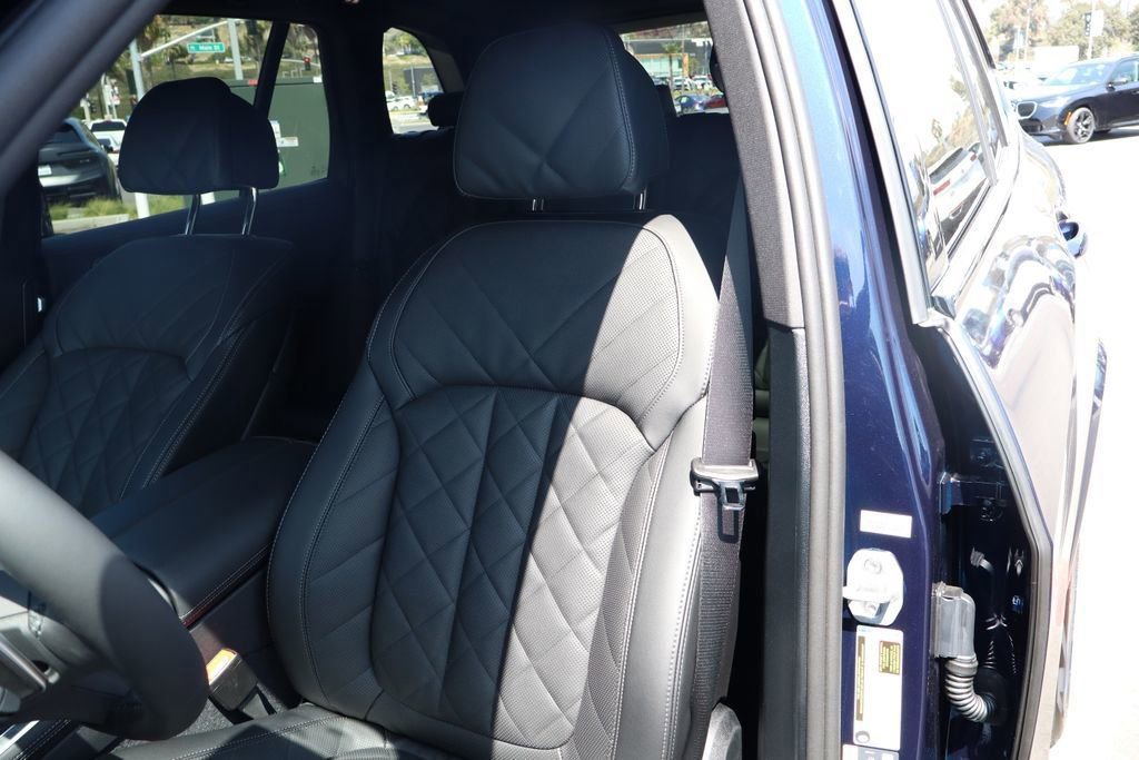New 2026 BMW X5 xDrive50e image 10