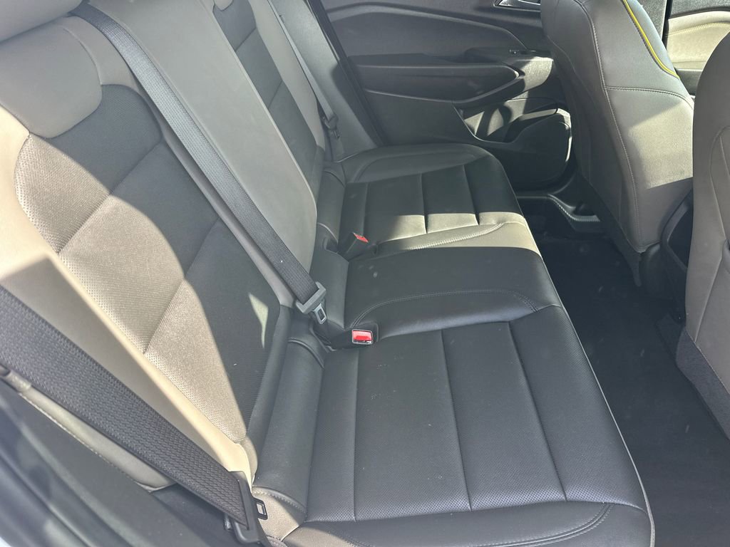 Used 2025 Chevrolet Trax ACTIV w/ Driver Confidence Package image 15