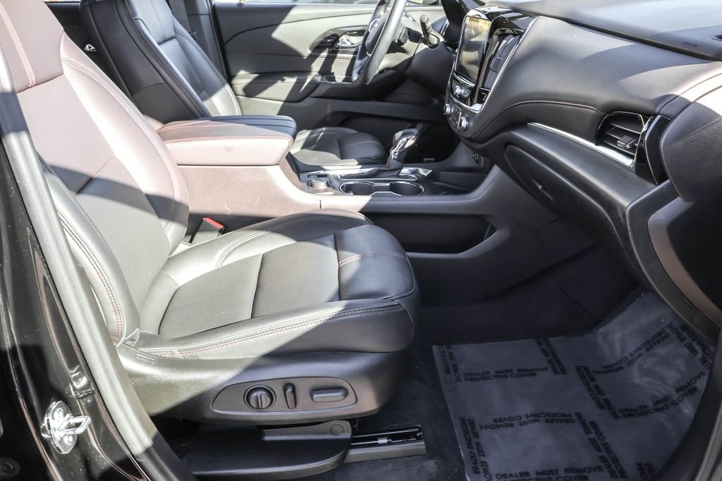 Used 2023 Chevrolet Traverse RS w/ LPO, Floor Liner Package image 36