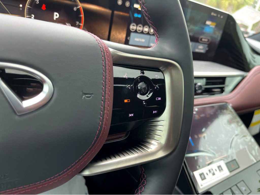 Certified 2025 INFINITI QX80 Autograph image 12