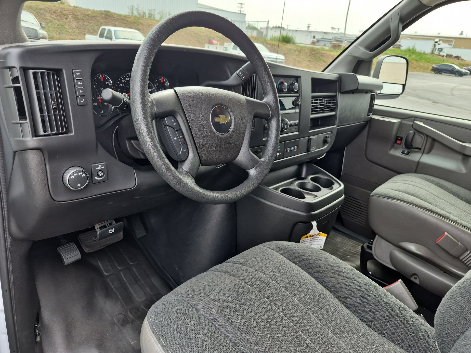 Used 2025 Chevrolet Express 2500 w/ Driver Convenience Package RWD image 10