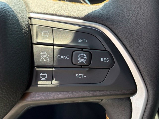 New 2026 Jeep Grand Cherokee Limited AWD/4WD image 18