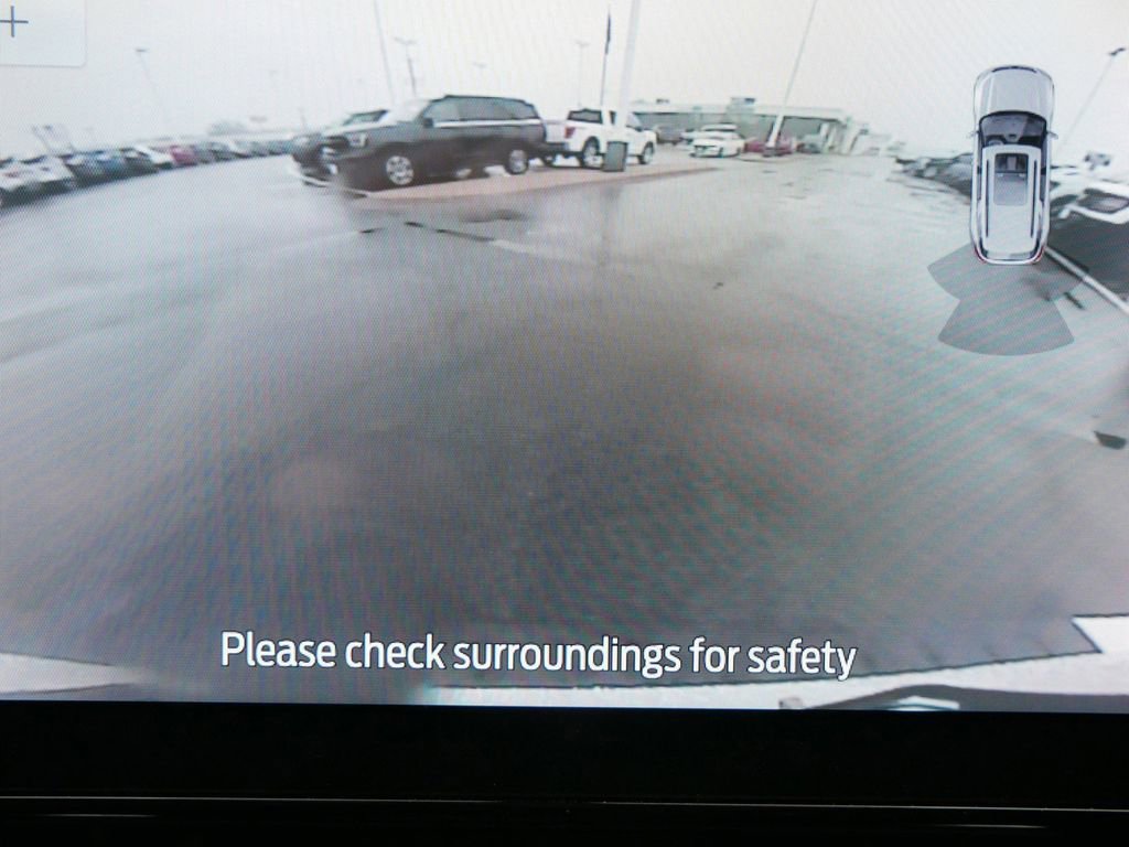 Used 2020 Ford Explorer XLT w/ Comfort Package image 25