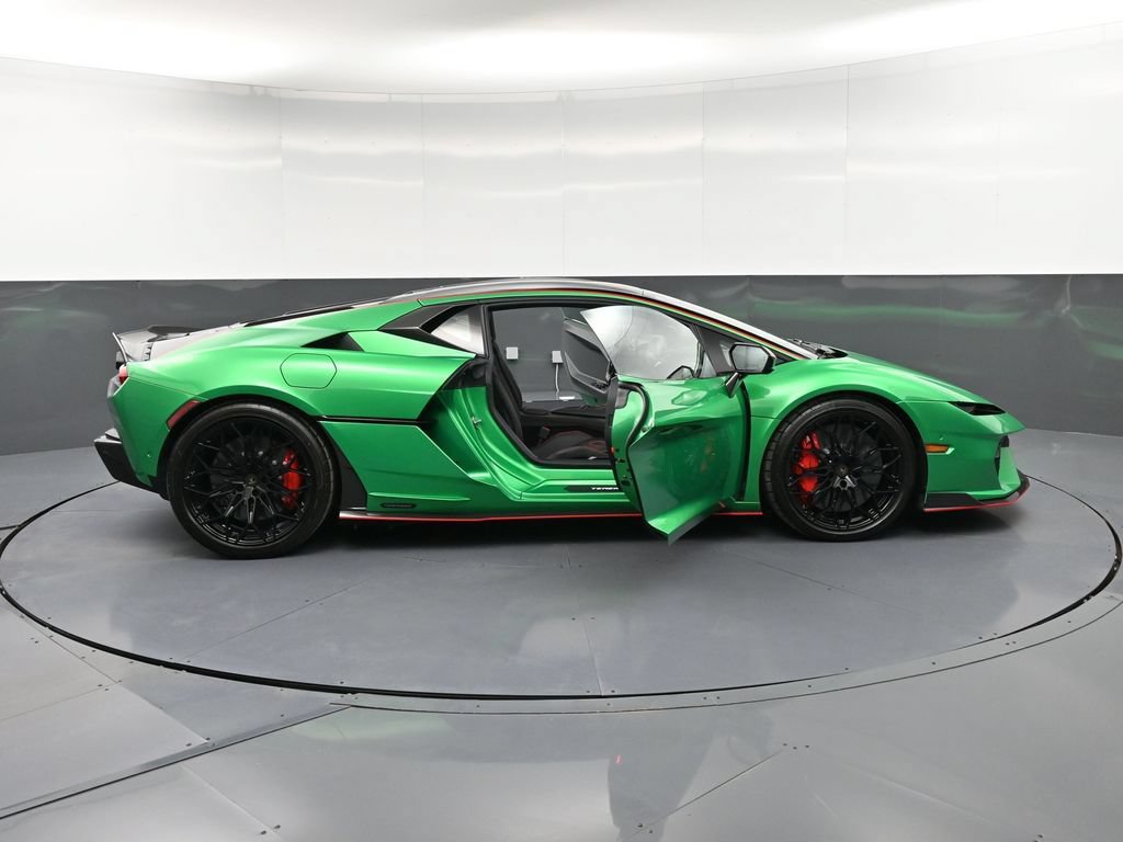 Used 2026 Lamborghini Temerario AWD/4WD image 34