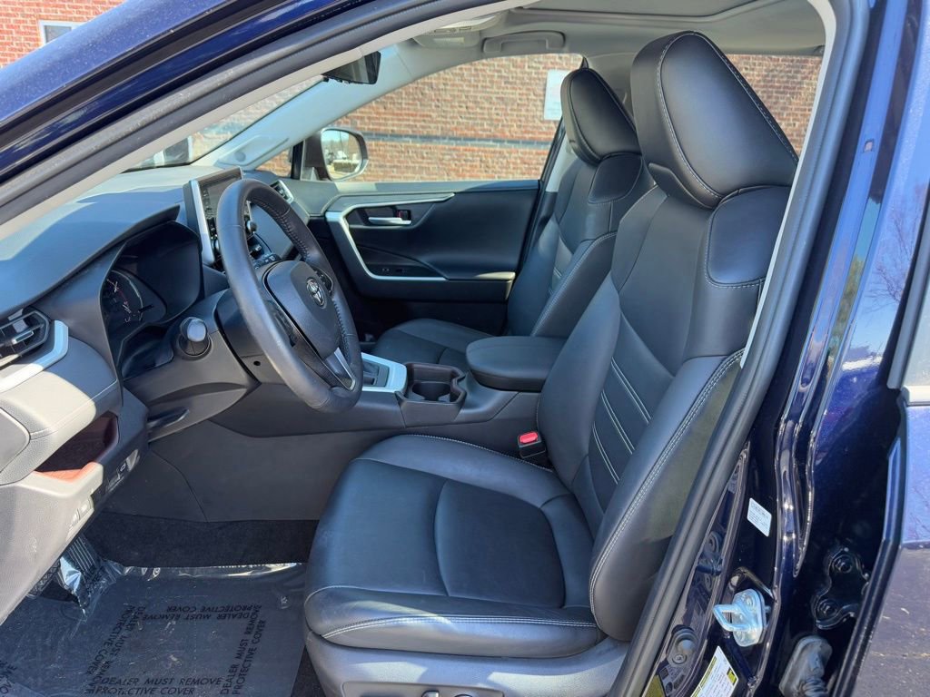 Used 2021 Toyota RAV4 Limited image 10