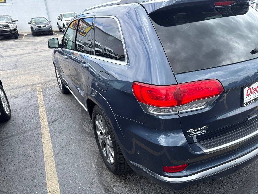 Used 2019 Jeep Grand Cherokee Summit AWD/4WD image 14