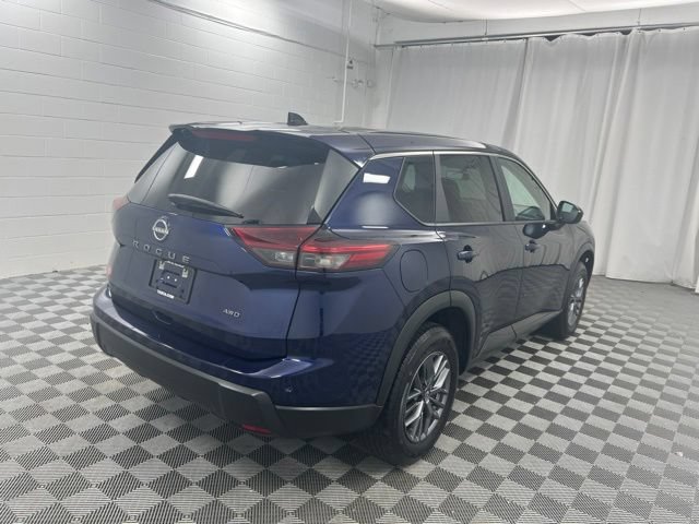 Used 2026 Nissan Rogue SV AWD/4WD image 5