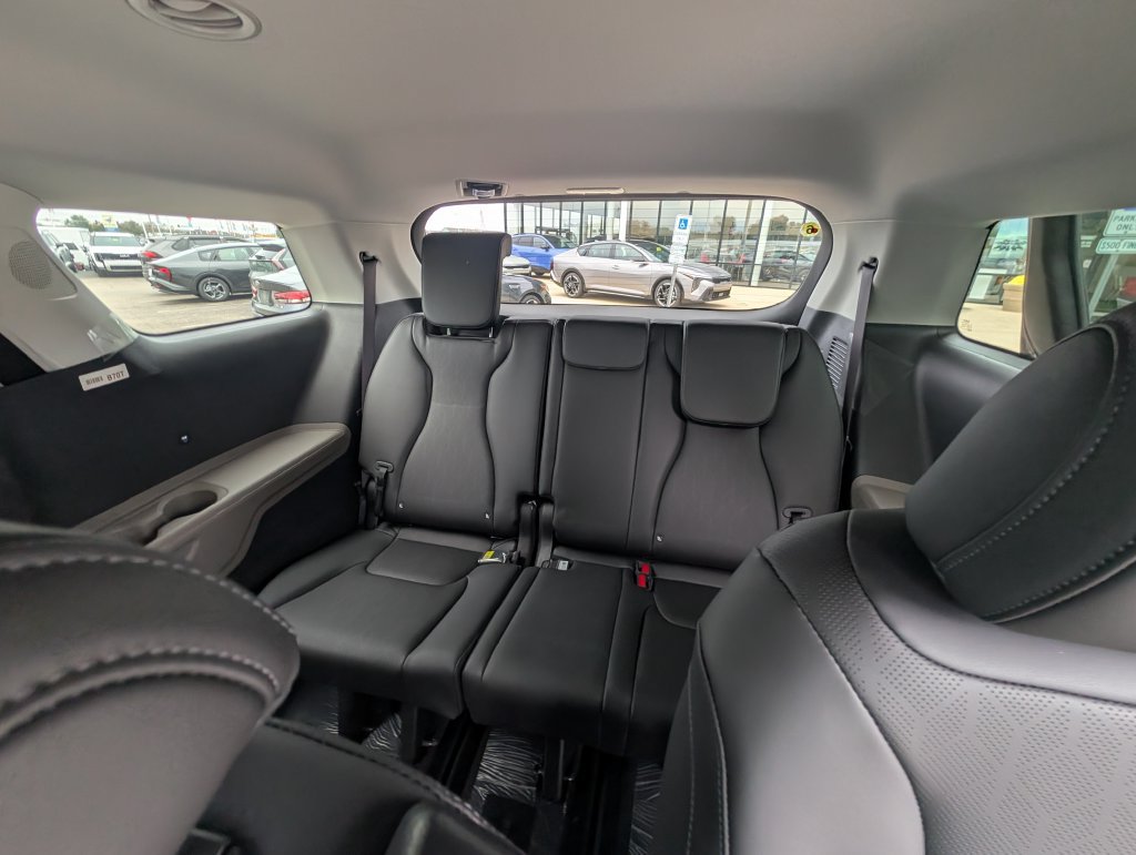 New 2027 Kia Carnival FWD image 10