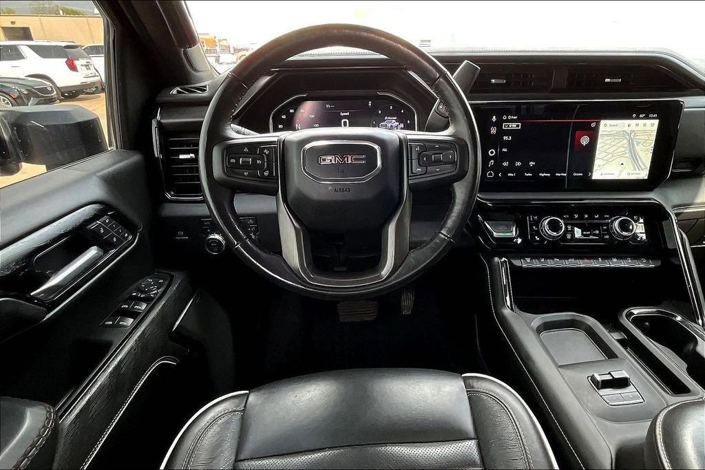 Used 2025 GMC Sierra 2500 AT4X image 7