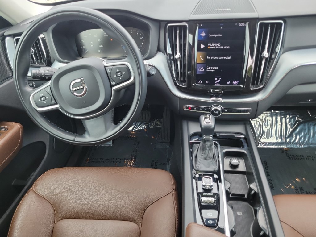 Used 2019 Volvo XC60 T6 Momentum w/ Multimedia Package AWD/4WD image 13