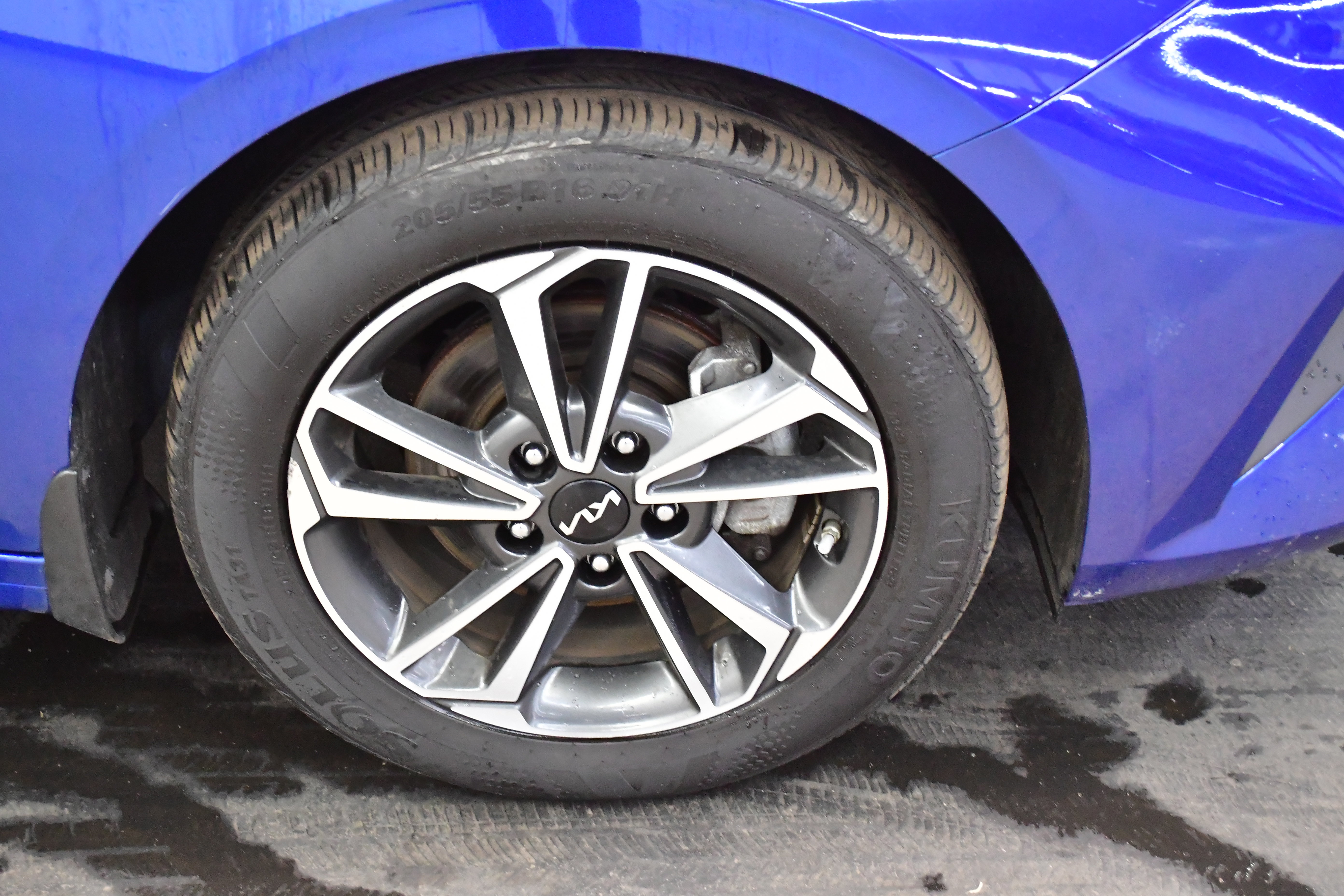 Used 2023 Kia Forte LXS w/ LXS Technology Package image 48