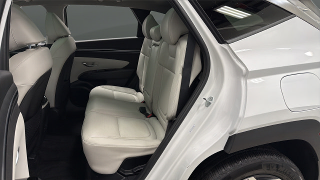 Used 2024 Hyundai Tucson Limited AWD/4WD image 24