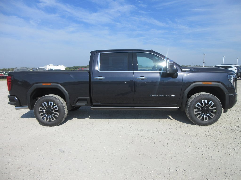 New 2026 GMC Sierra 2500 Denali Ultimate image 3