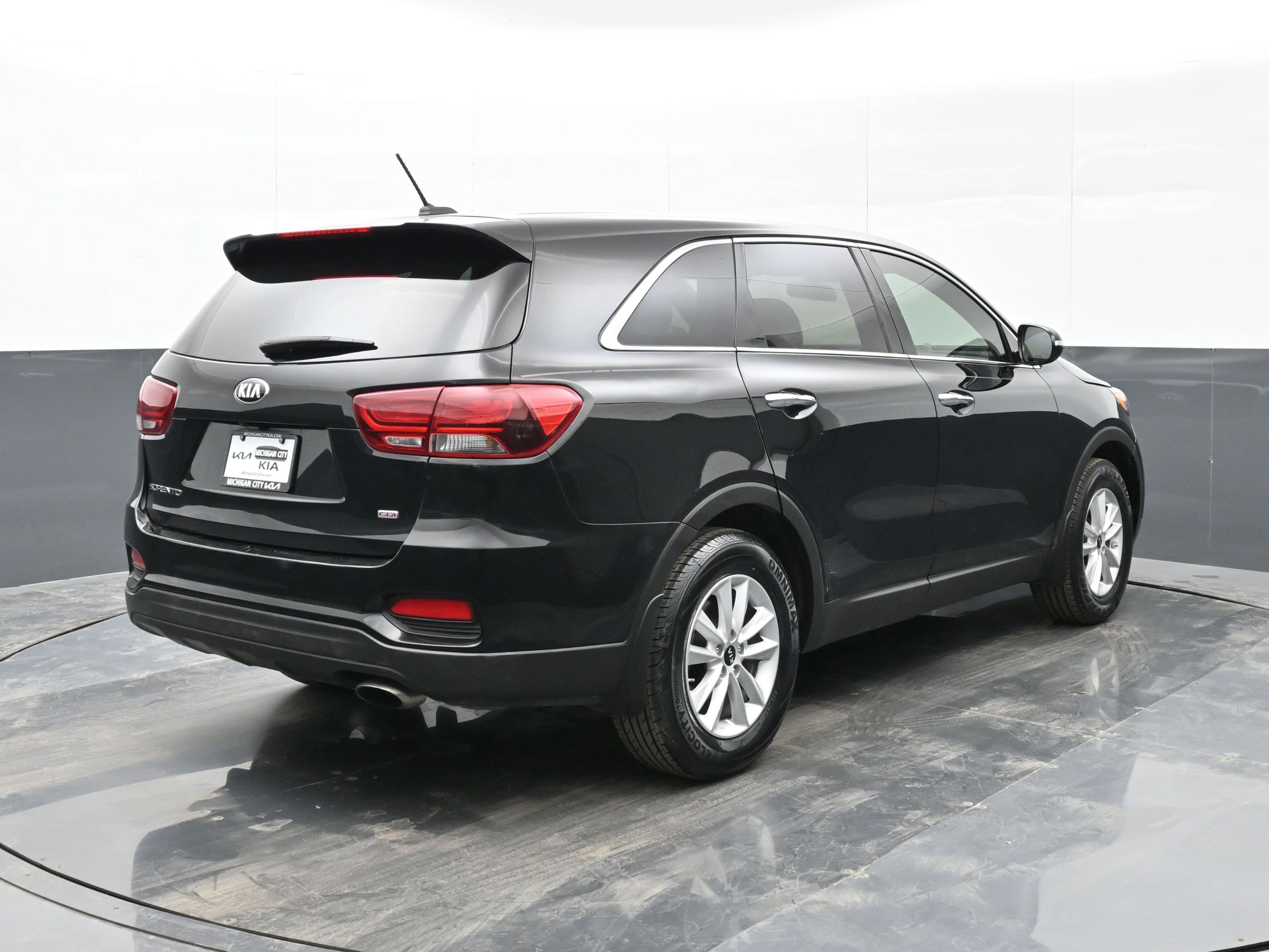 Used 2020 Kia Sorento LX image 8