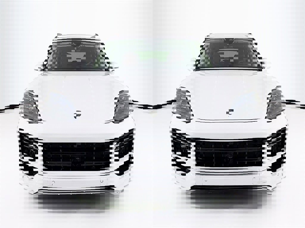 New 2026 Porsche Cayenne Turbo image 6