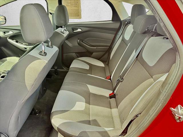 Used 2012 Ford Focus SE FWD image 12