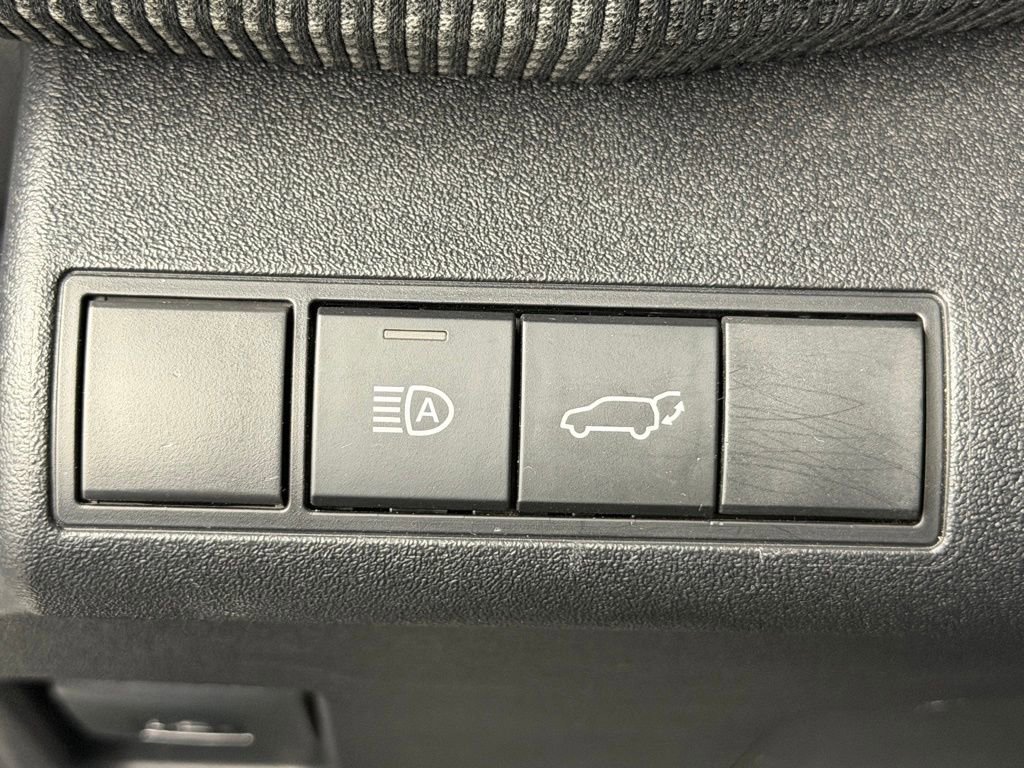 Certified 2025 Toyota bZ4X AWD w/ Weather Package image 28