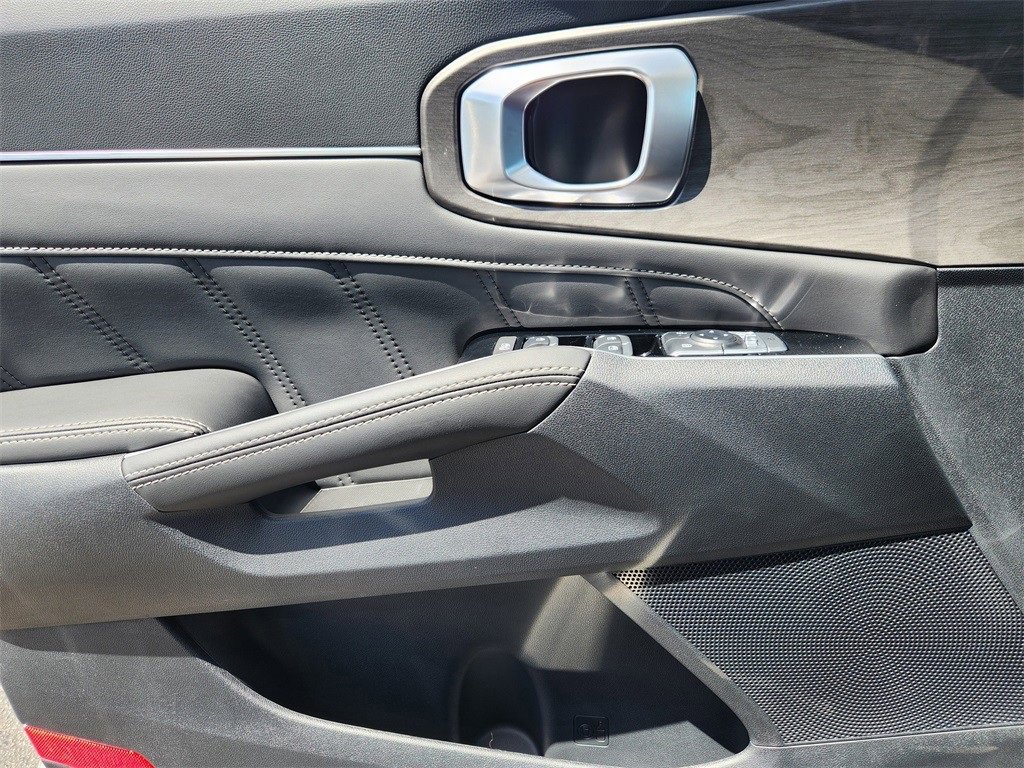 New 2025 Kia Sorento SX image 17