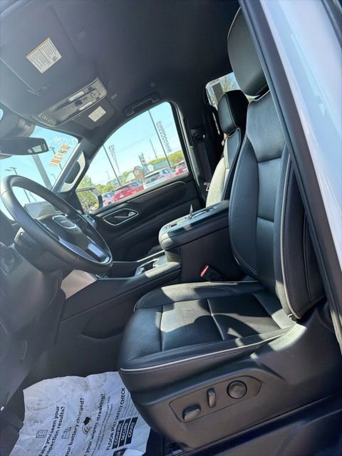 Used 2023 GMC Yukon SLT RWD image 13