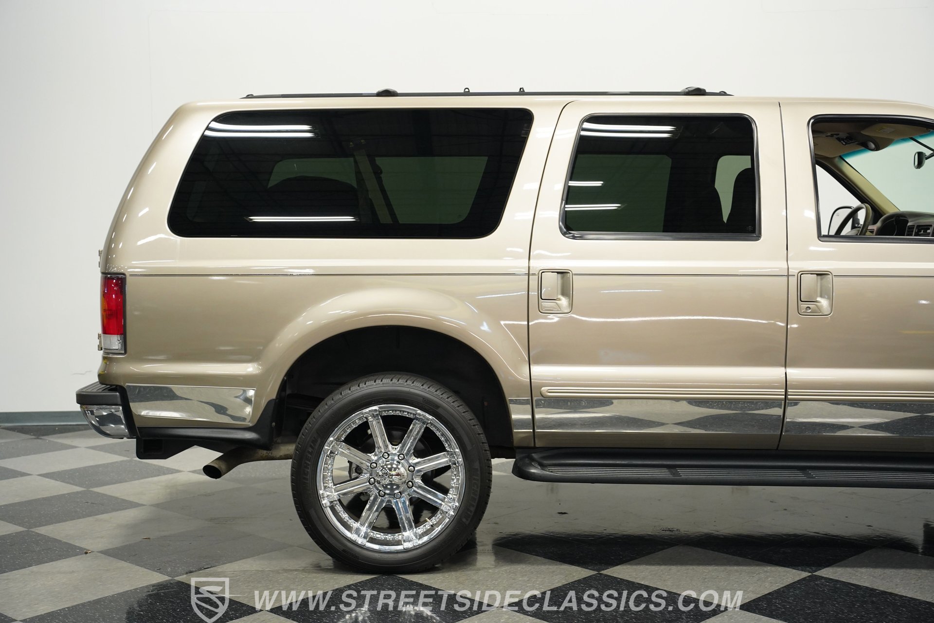 Used 2000 Ford Excursion XLT image 28