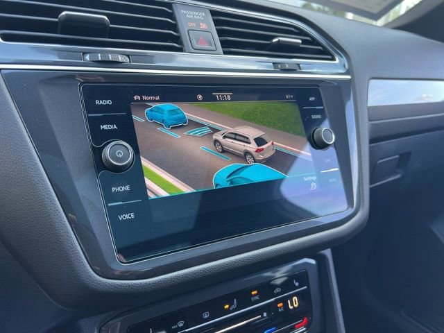 Certified 2023 Volkswagen Tiguan SE R-Line image 18