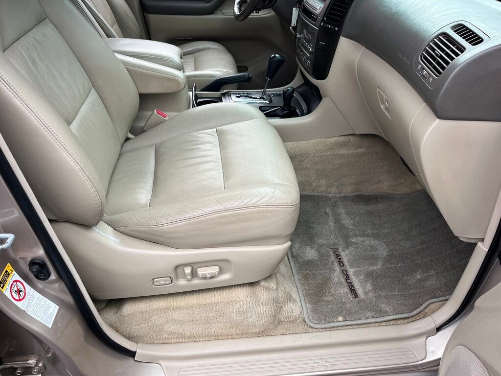 Used 2006 Toyota Land Cruiser image 60