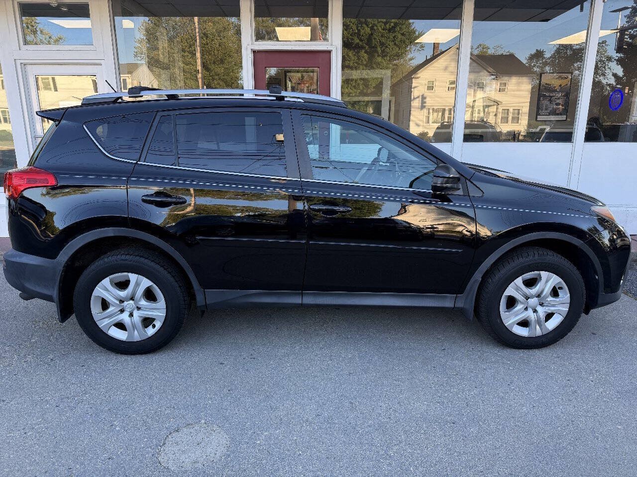 Used 2014 Toyota RAV4 LE AWD/4WD image 6