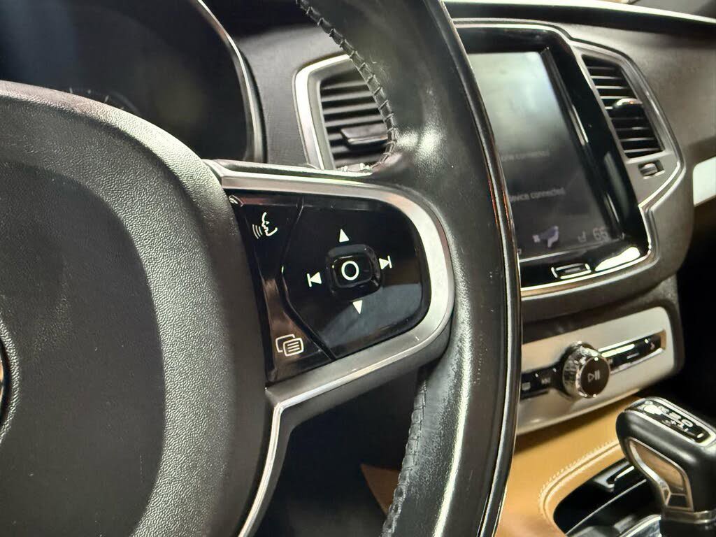 Used 2018 Volvo XC90 T5 Momentum w/ Convenience Package FWD image 14