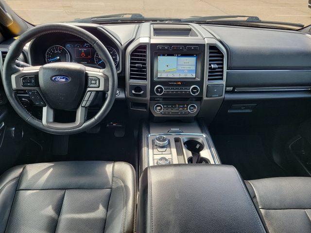 Used 2018 Ford Expedition XLT w/ Equipment Group 202A AWD/4WD image 24