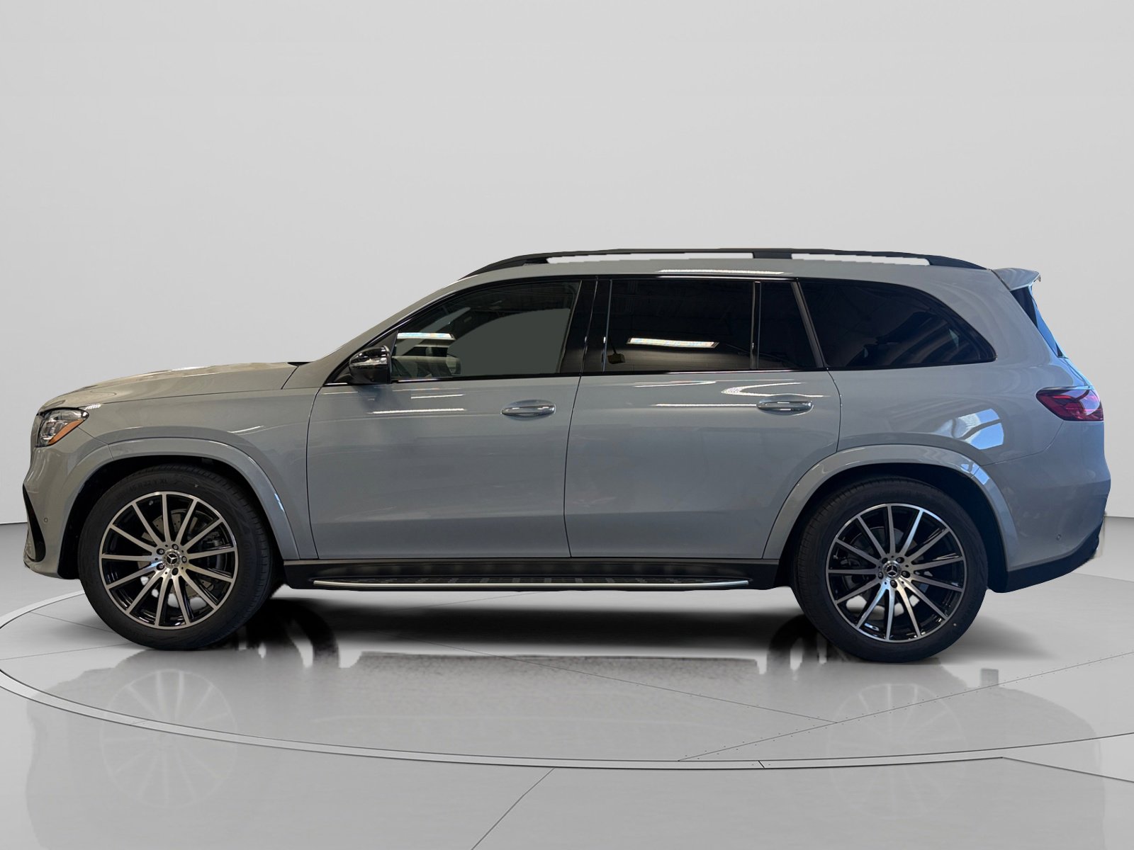 New 2026 Mercedes-Benz GLS 580 4MATIC image 2