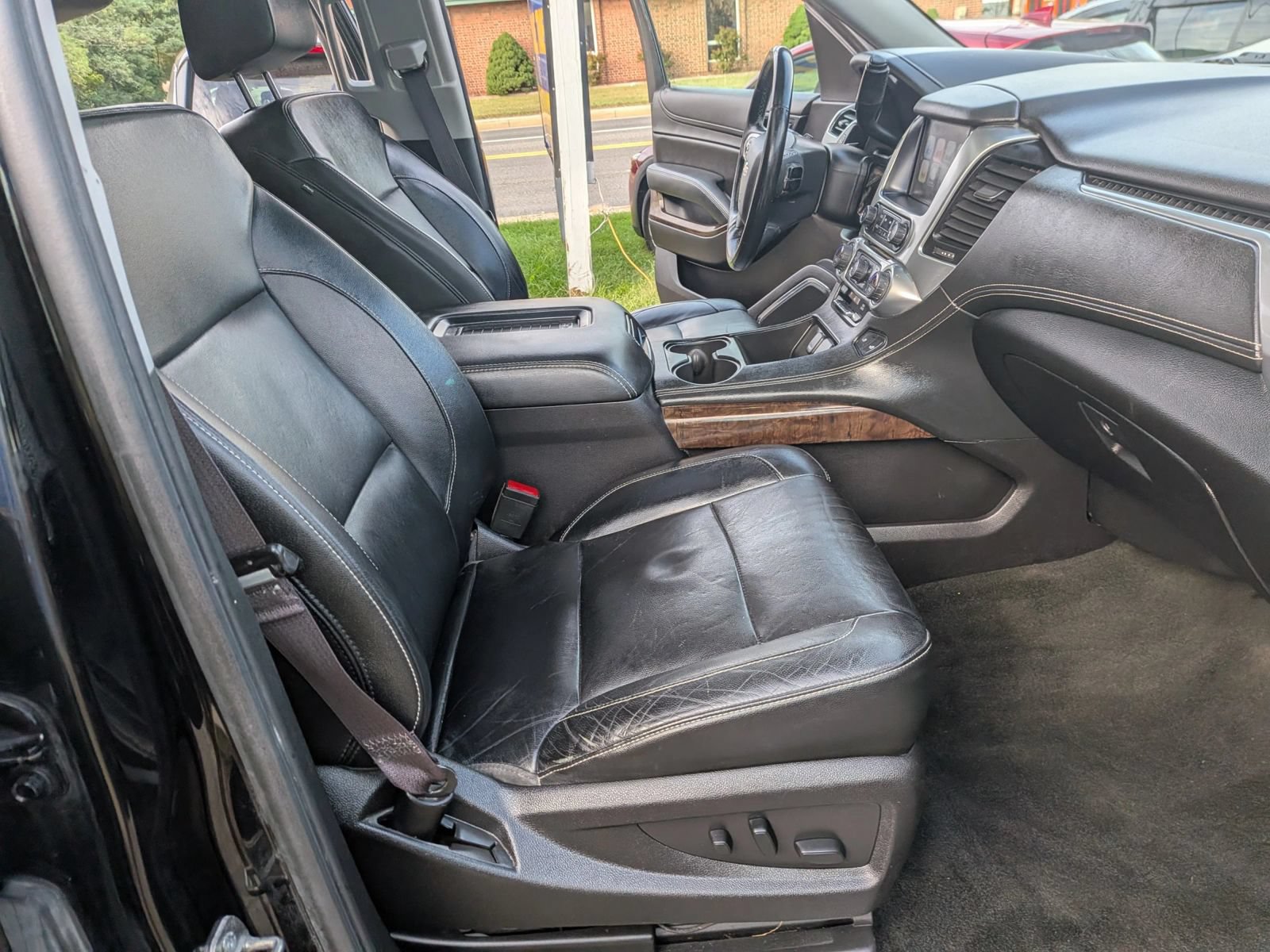 Used 2017 Chevrolet Tahoe LT AWD/4WD image 43