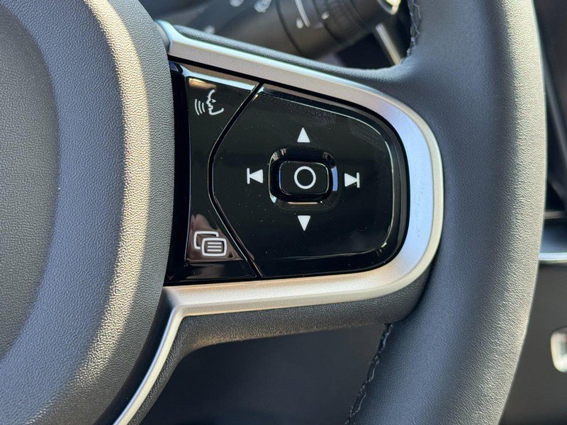 New 2026 Volvo XC90 T8 Ultra w/ Protection Package Premier image 11